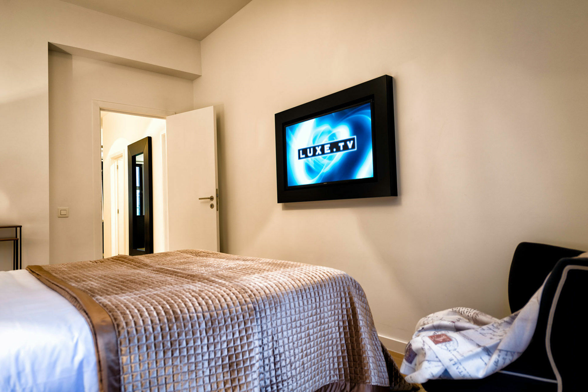 Charles Home - Grand Place Aparthotel Брюссель Экстерьер фото