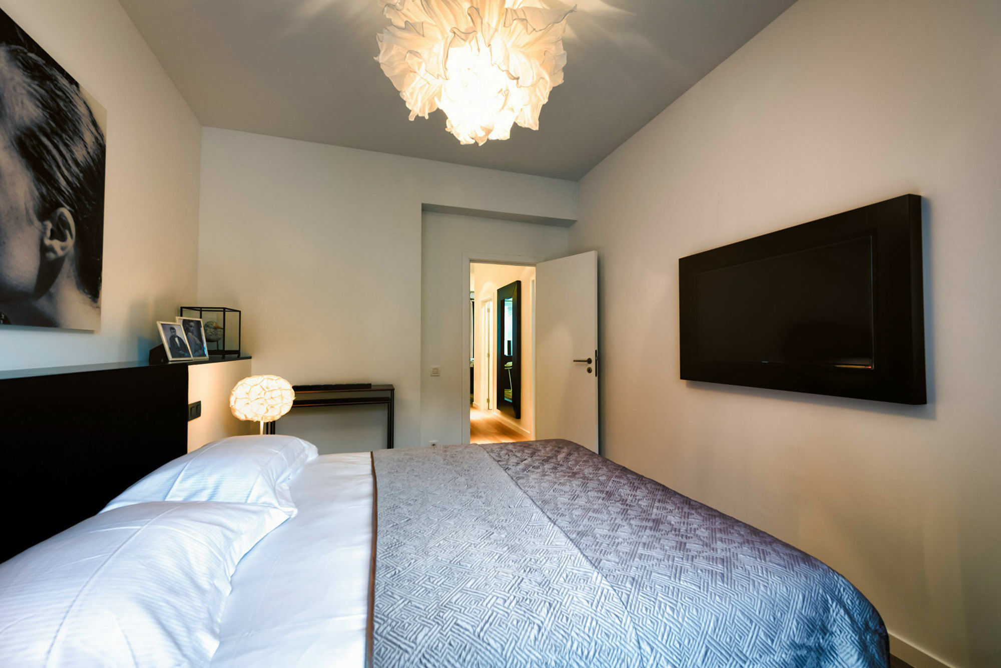 Charles Home - Grand Place Aparthotel Брюссель Экстерьер фото