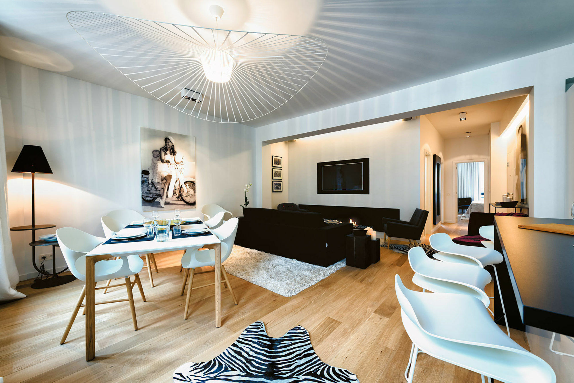 Charles Home - Grand Place Aparthotel Брюссель Экстерьер фото