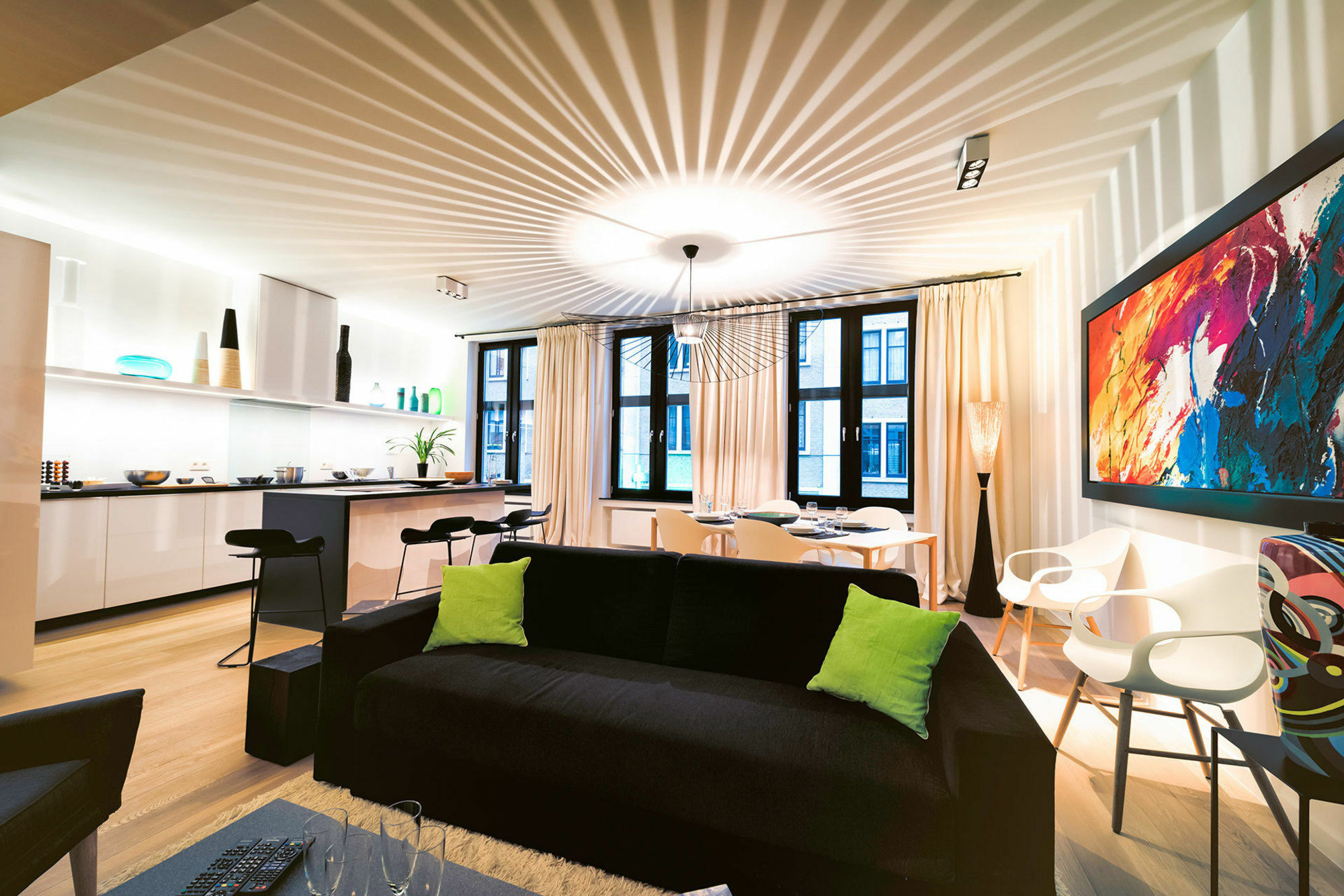 Charles Home - Grand Place Aparthotel Брюссель Экстерьер фото