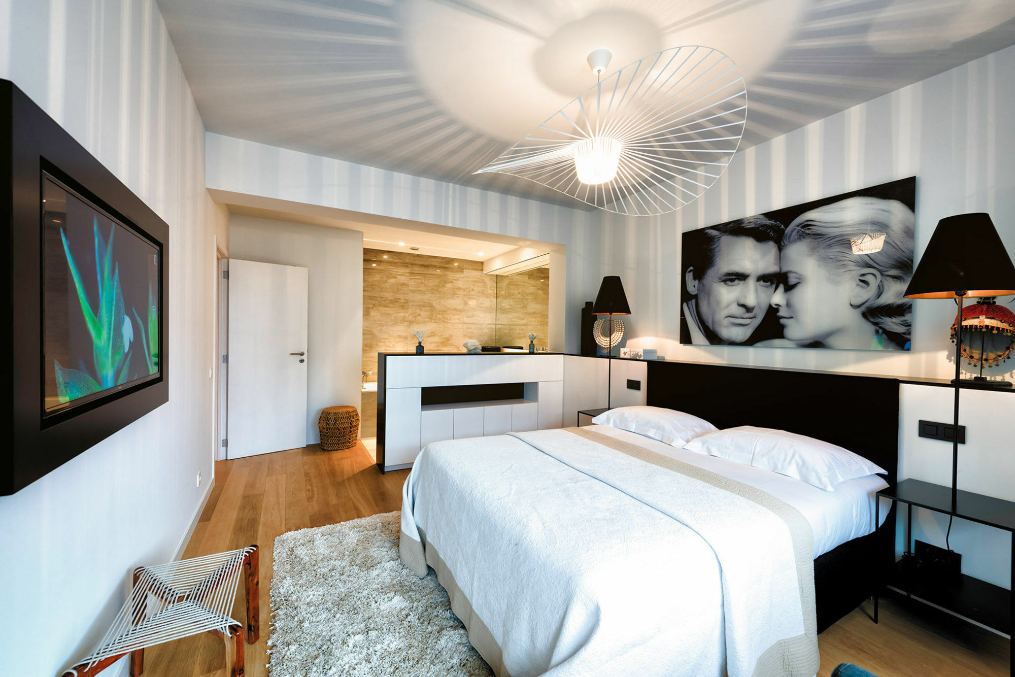 Charles Home - Grand Place Aparthotel Брюссель Экстерьер фото