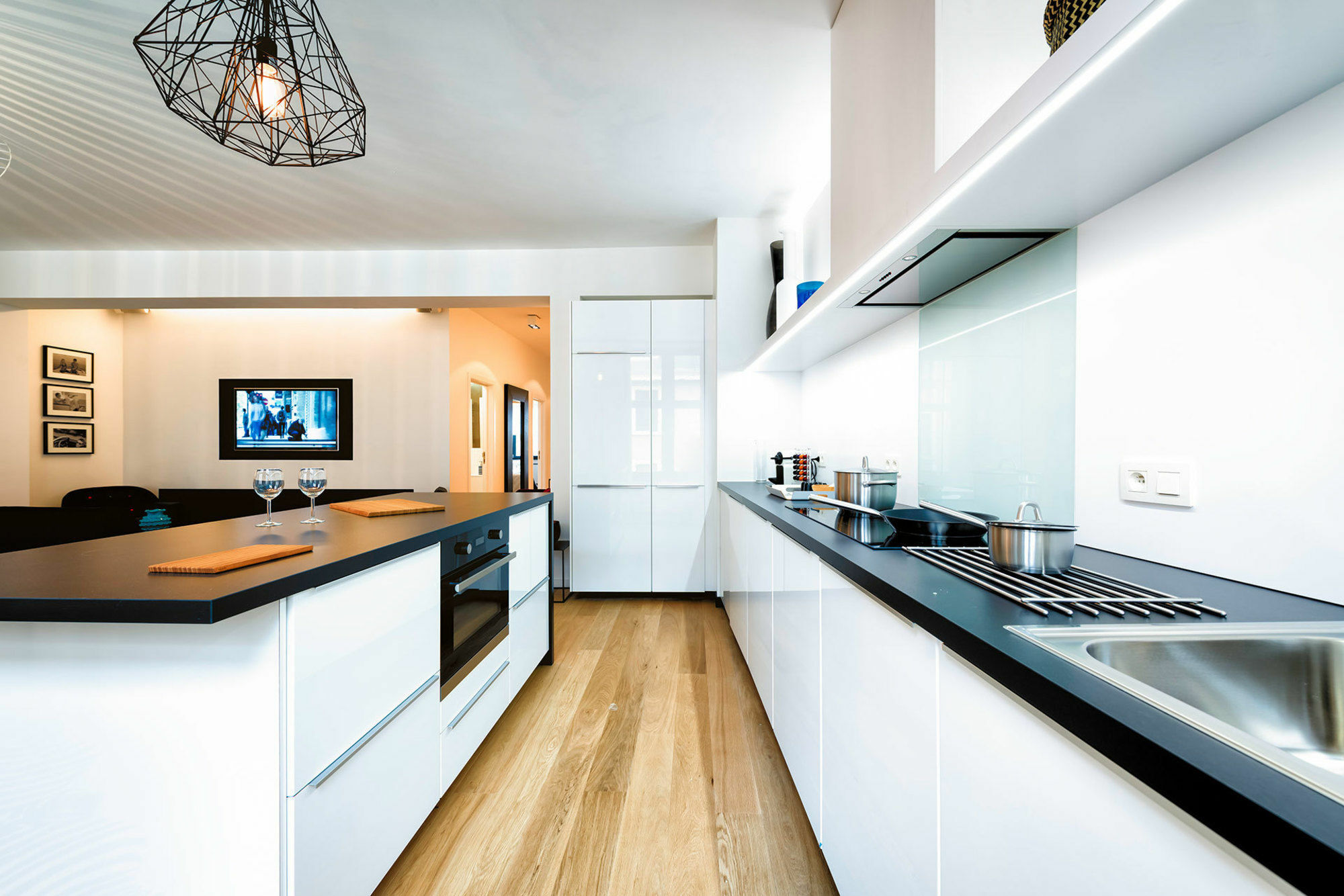 Charles Home - Grand Place Aparthotel Брюссель Экстерьер фото