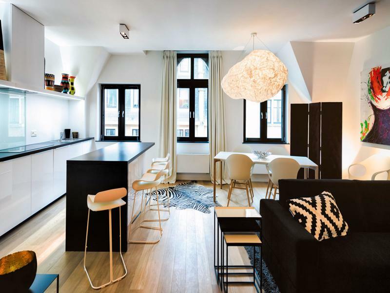Charles Home - Grand Place Aparthotel Брюссель Экстерьер фото
