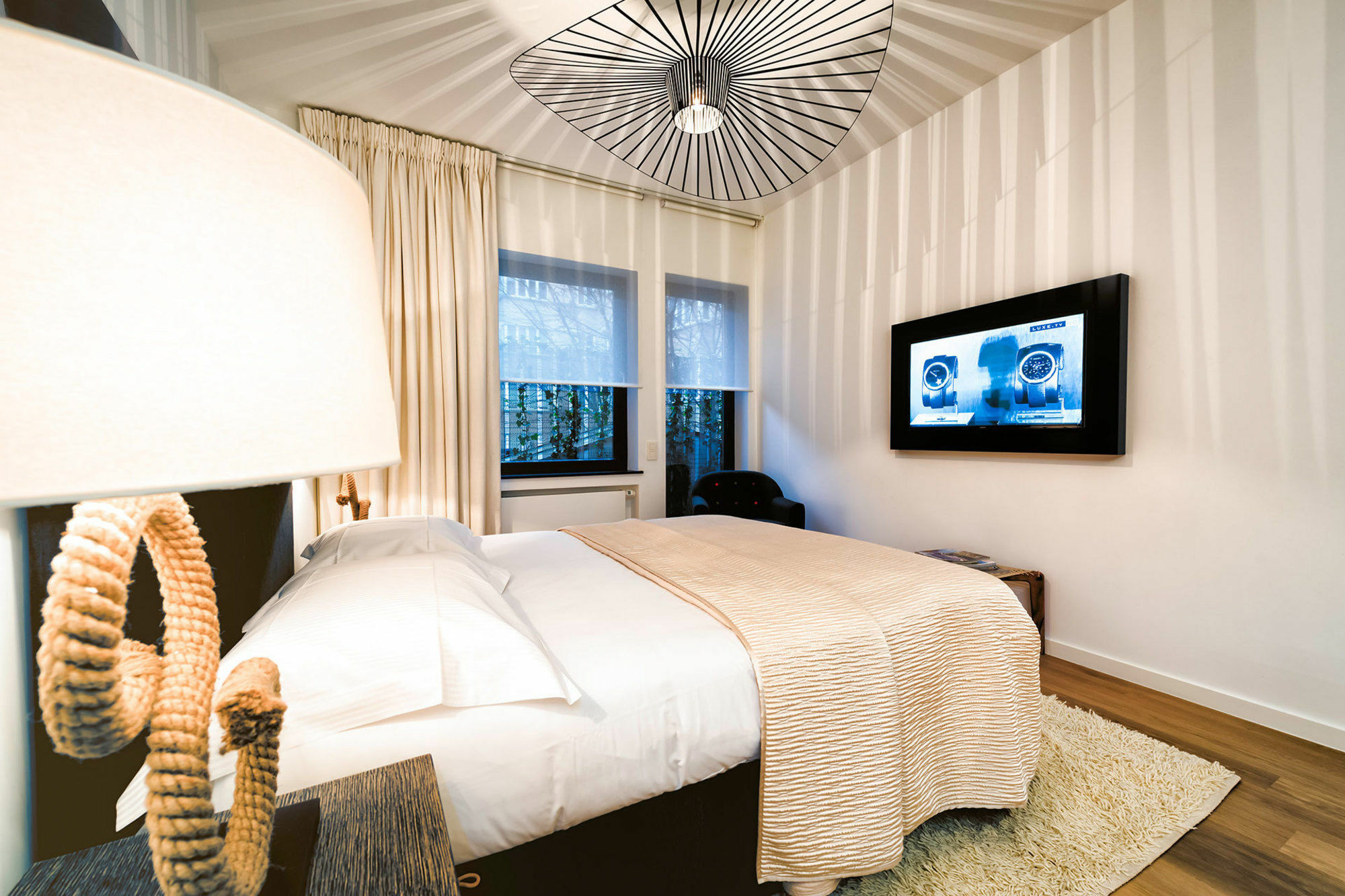 Charles Home - Grand Place Aparthotel Брюссель Экстерьер фото