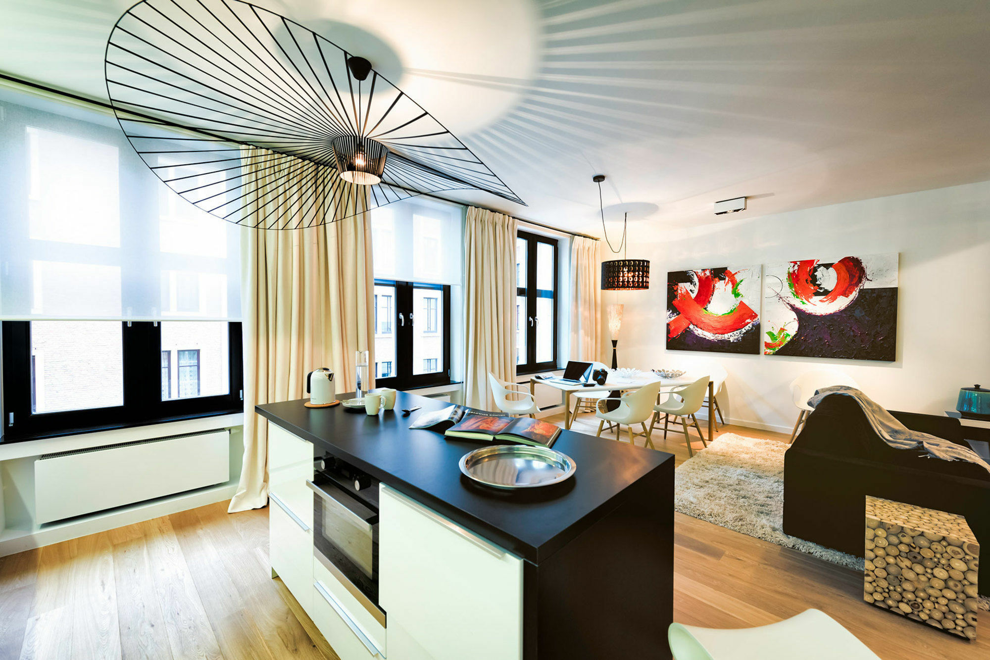Charles Home - Grand Place Aparthotel Брюссель Экстерьер фото